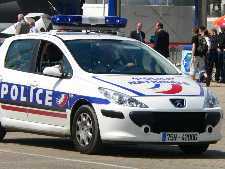 Voiture_de_la_Police_nationale